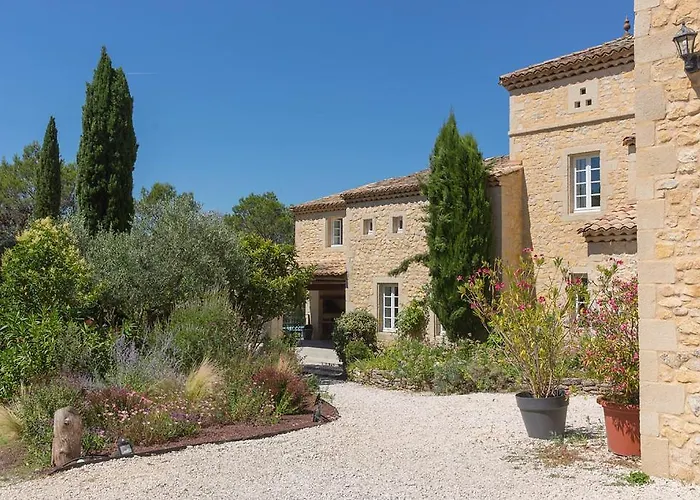 Le Mas Des Alexandrins